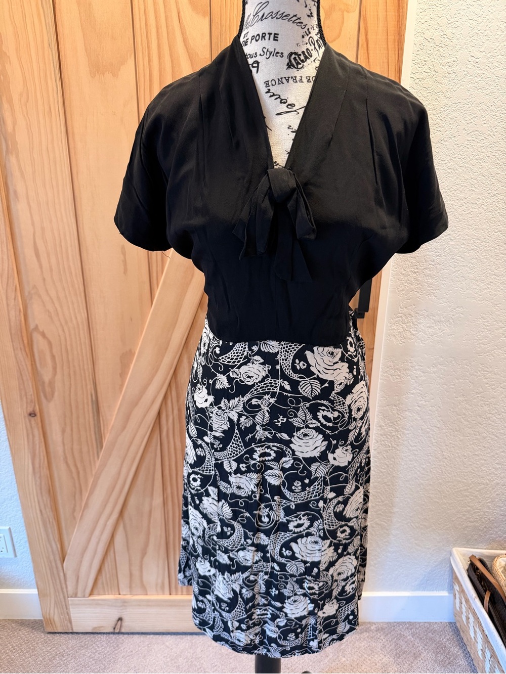 1940’s vintage rayon dress